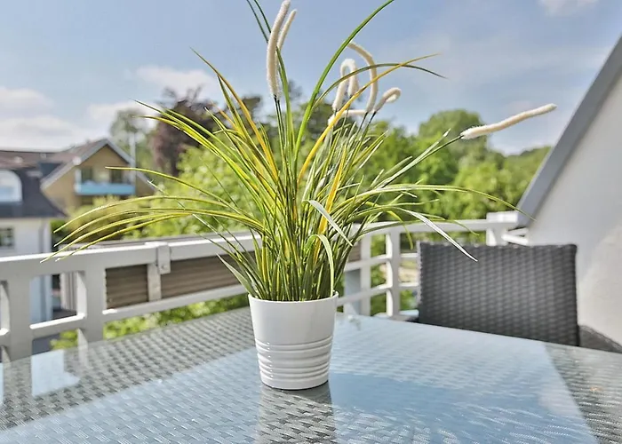 Bergstrasse 62 Bergstrasse 62 19 *